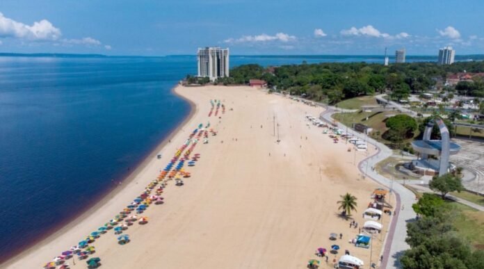 Prefeitura anuncia liberação da praia da Ponta Negra para o banho