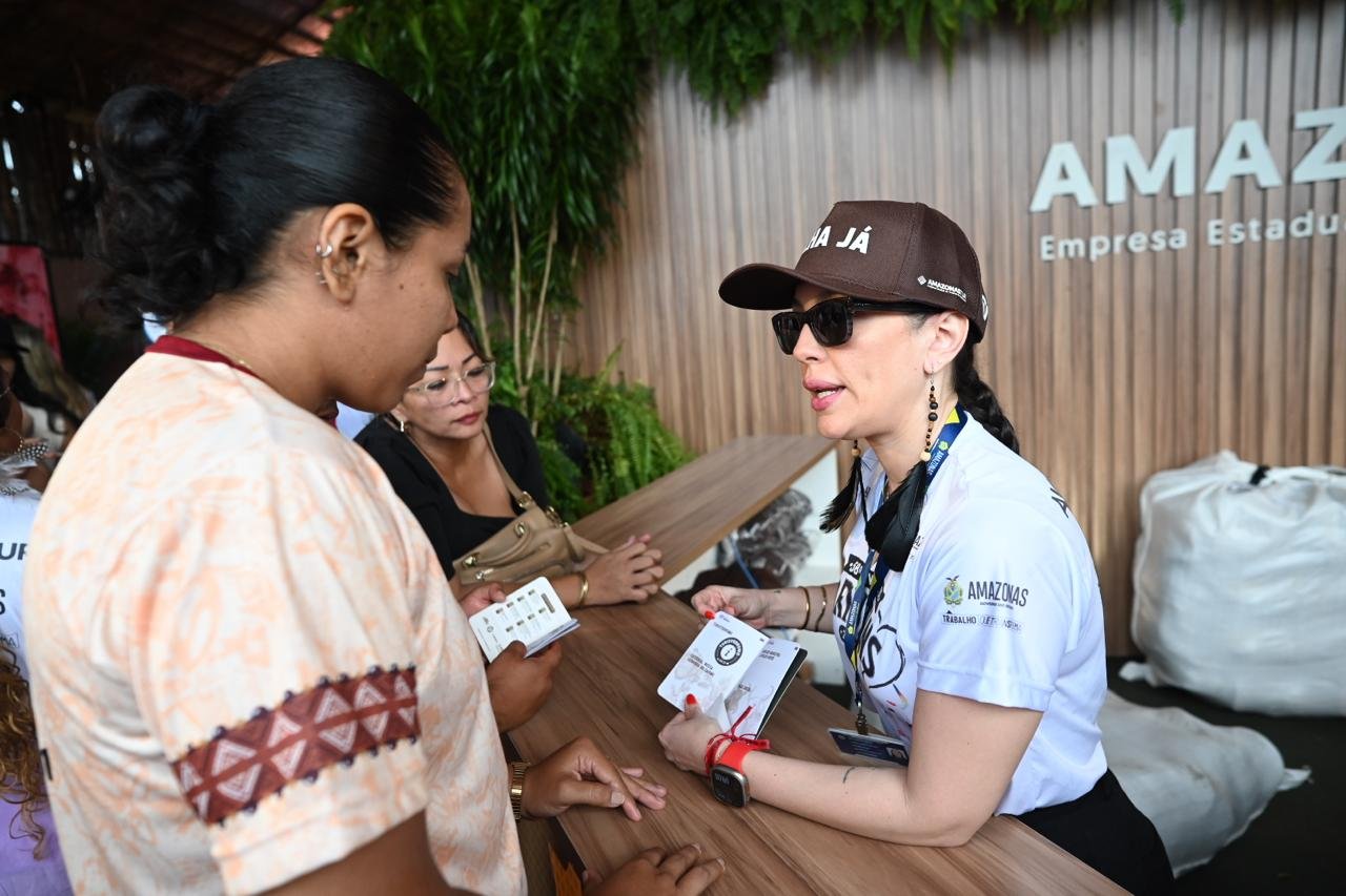 Governo do Amazonas entrega Passaporte Parintins para visitantes na Estação do Turismo – Parintins em Destaque