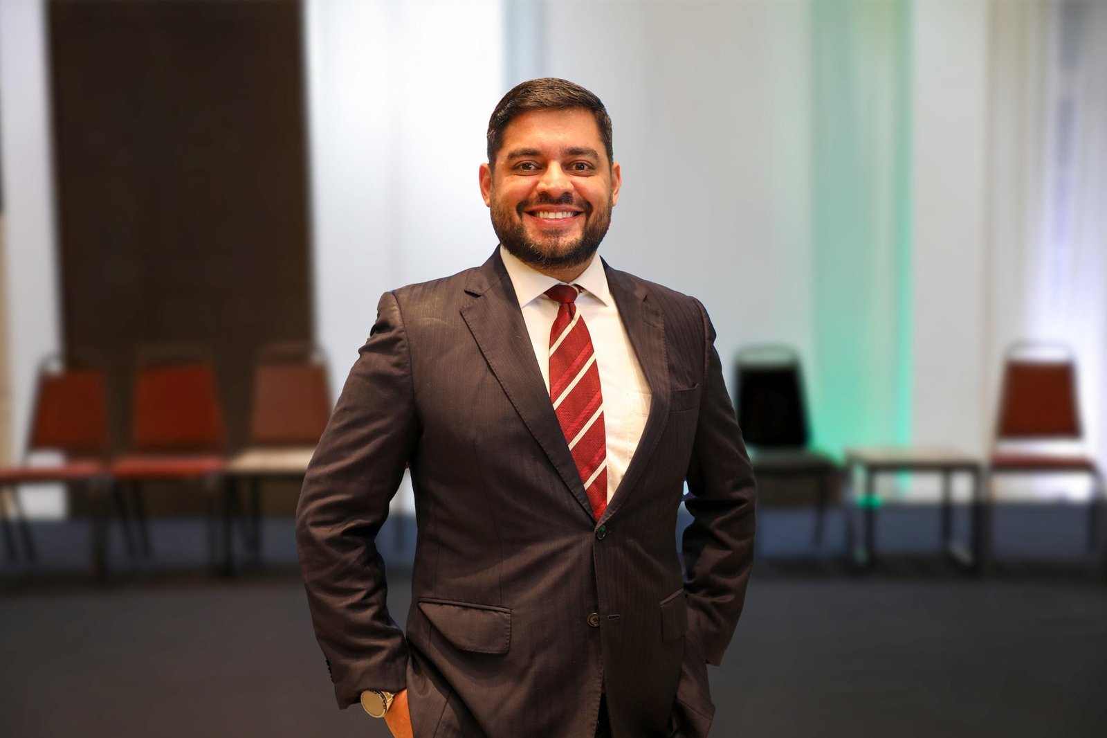 Reitor da UEA representa as universidades brasileiras em encontro global sobre educação superior no Reino Unido
