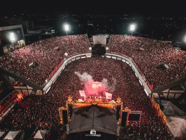 Festa da Vitória do Garantido lota Sambódromo, mas é marcada por tumulto e críticas à organização (vídeo)