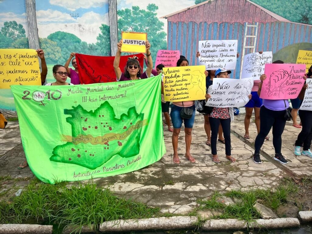 Mulheres se unem em ato “Justiça por Auriene” e solidariedade à família de Auriene Paiva – Parintins em Destaque